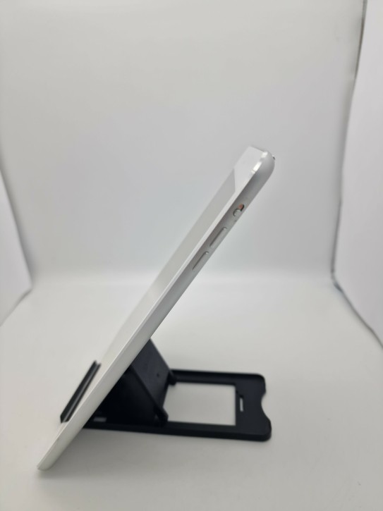 Apple iPad Mini 2 64GB  A1489 [7,9" WiFi only] silber, Riss im Display Glas!